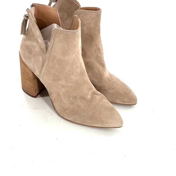 Steve Madden Thrived Boots 6.5 Tan Beige NWOT Ankle Booties Western Heel Suede - Picture 10 of 10